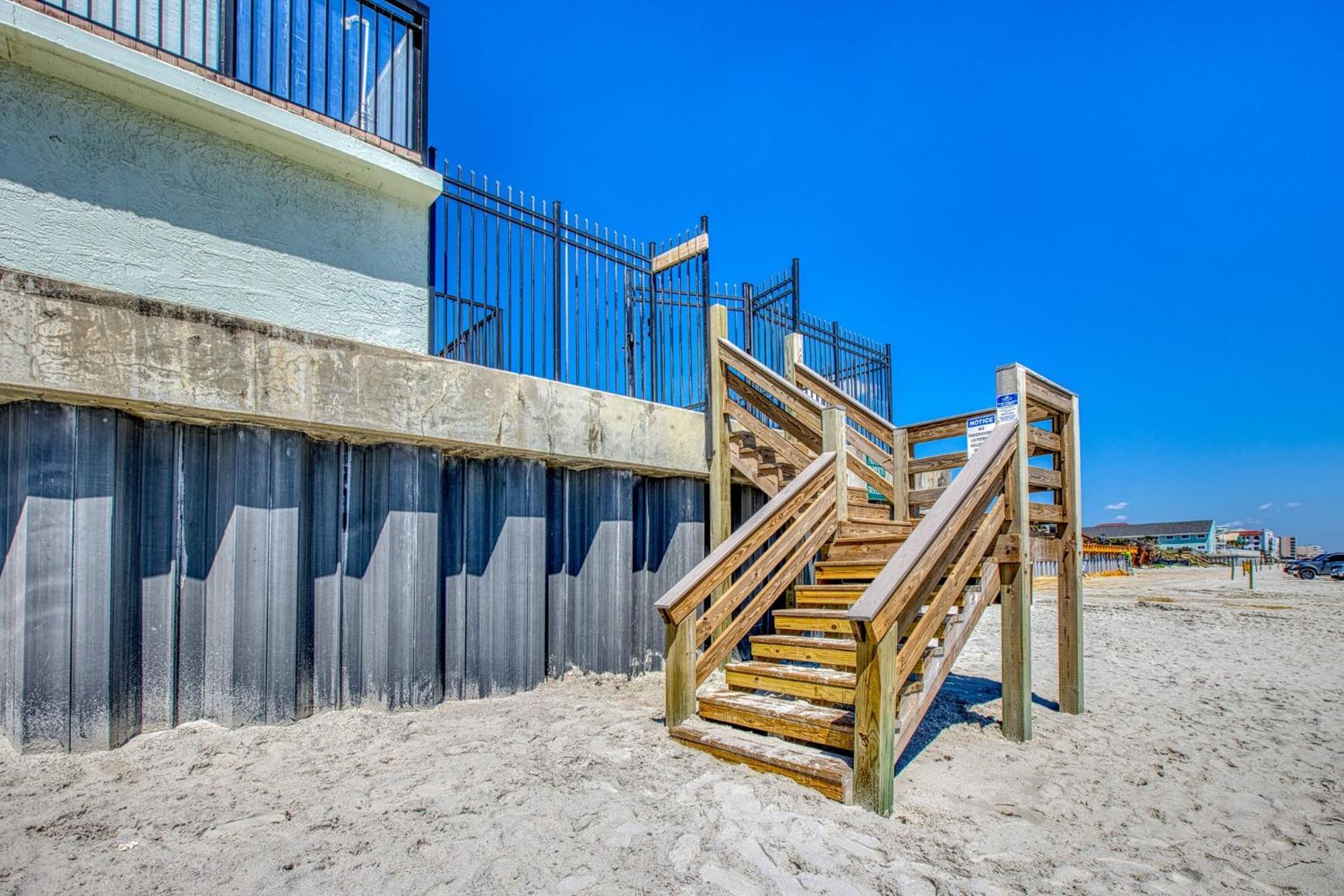 Ocean View With A Beachfront Pool At Ocean Trillium Condo ~ 602 New Smyrna Beach Bagian luar foto