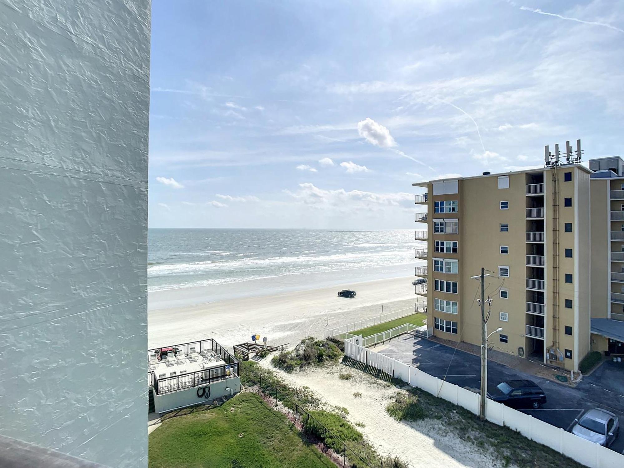 Ocean View With A Beachfront Pool At Ocean Trillium Condo ~ 602 New Smyrna Beach Bagian luar foto